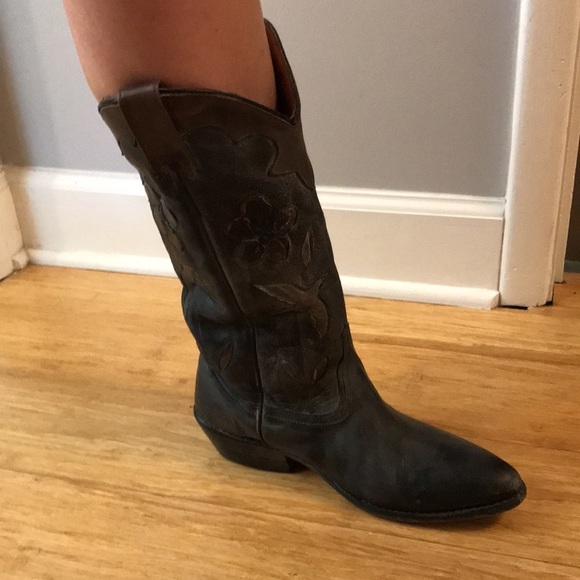 Oak Tree Distressed Western Boot - Picture 13 of 13